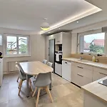 Prázdninový dům Maison Spacieuse A Colmar, 5 Chambres, Terrasse, Wifi, Parking Gratuit - Fr-1-722-12 *