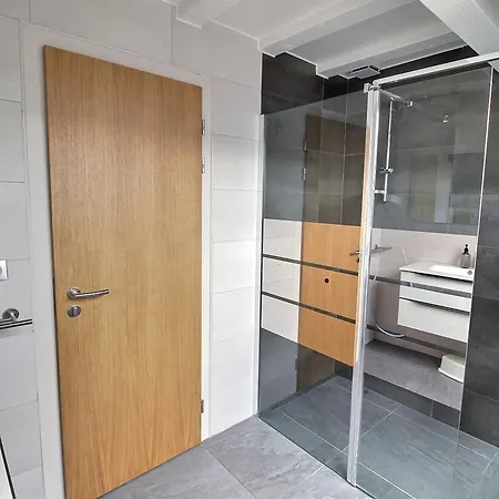 Maison Spacieuse A Colmar, 5 Chambres, Terrasse, Wifi, Parking Gratuit - Fr-1-722-12